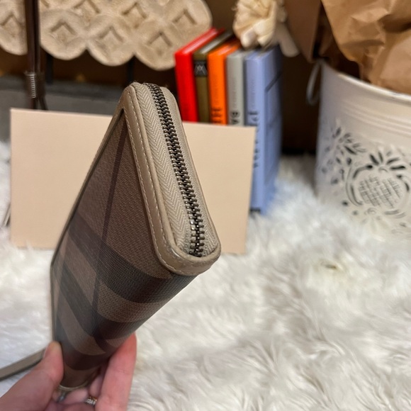 ***SOLD**Burberry Brown Coated Canvas And Leather Smoked Check Zip Around Wallet - Picture 8 of 10